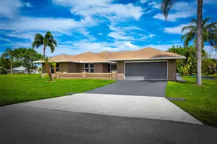 1857 SE Bowie St, Port Saint Lucie, FL 34952 - Photo 2