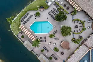 9460 Sunrise Lakes Blvd, Sunrise, FL 33322 - Photo 14