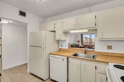 2840 Somerset Drive #403, Lauderdale Lakes, FL 33311 - Photo 4