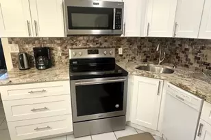 2508 Bay Dr, Pompano Beach, FL 33062 - Photo 10