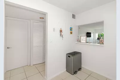 100 Lakeview Drive #206, Weston, FL 33326 - Photo 10