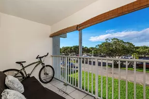 100 Lakeview Dr, Weston, FL 33326 - Photo 22