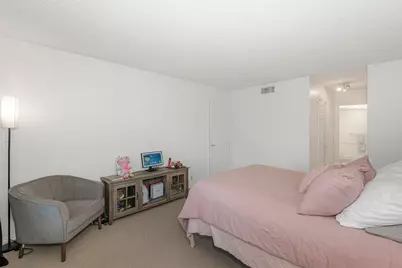 100 Lakeview Drive #206, Weston, FL 33326 - Photo 16