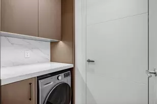 2533 Aqua Vista Blvd, Fort Lauderdale, FL 33301 - Photo 58