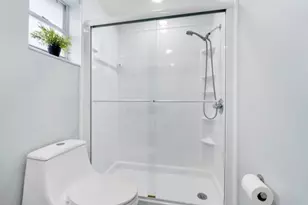 18811 NW 80th Ave, Hialeah, FL 33015 - Photo 50