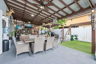 18811 NW 80th Ave, Hialeah, FL 33015 - Photo 36