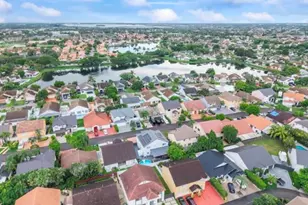 18811 NW 80th Ave, Hialeah, FL 33015 - Photo 10