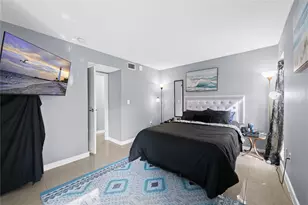 471 N Pine Island Rd, Plantation, FL 33324 - Photo 14