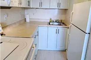 1200 Colonnades Dr, Fort Pierce, FL 34949 - Photo 14