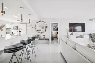 215 N Birch Unit, Fort Lauderdale, FL 33304 - Photo 2