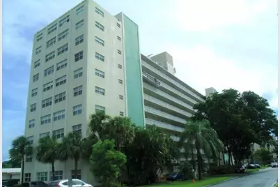 2555 NE 11th Street #302, Fort Lauderdale, FL 33304 - Photo 22