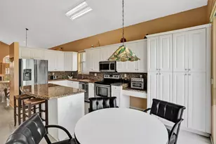 1581 NW 159th Ave, Pembroke Pines, FL 33028 - Photo 8