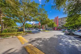 2202 S Cypress Bend Dr, Pompano Beach, FL 33069 - Photo 20