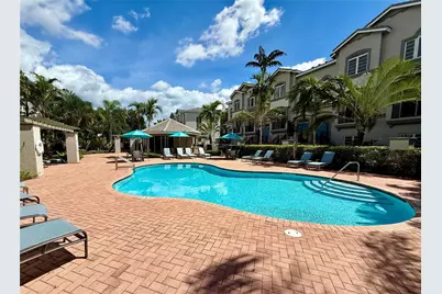 1951 Coral Heights Boulevard #402, Oakland Park, FL 33308 - Photo 2
