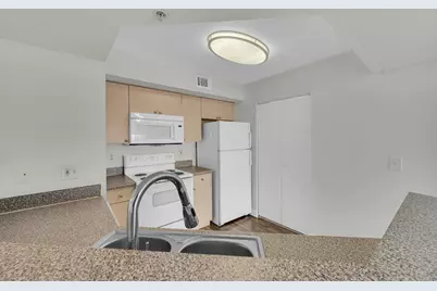 3655 NW Adriatic Lane #307, Jensen Beach, FL 34957 - Photo 6