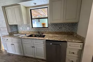 6101 Balsam Dr, Fort Pierce, FL 34982 - Photo 12