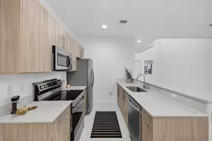 737 SE 1st Ct, Pompano Beach, FL 33060 - Photo 8