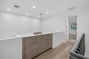 737 SE 1st Ct, Pompano Beach, FL 33060 - Photo 22