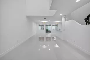 737 SE 1st Ct, Pompano Beach, FL 33060 - Photo 16