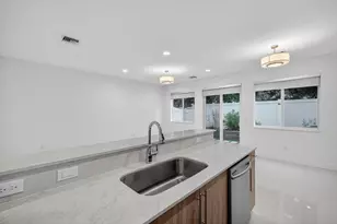 737 SE 1st Ct, Pompano Beach, FL 33060 - Photo 12