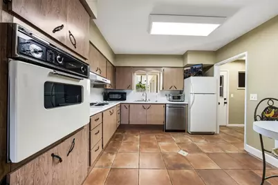 1711 NE 40th Court, Fort Lauderdale, FL 33334 - Photo 8