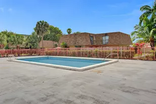 2614 W 65th St, Hialeah, FL 33016 - Photo 40