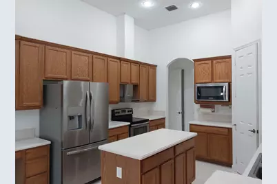 7042 SE Bay Hill Drive, Stuart, FL 34997 - Photo 6
