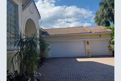 7042 SE Bay Hill Drive, Stuart, FL 34997 - Photo 2