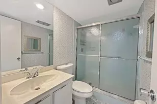 535 Oaks Dr, Pompano Beach, FL 33069 - Photo 14