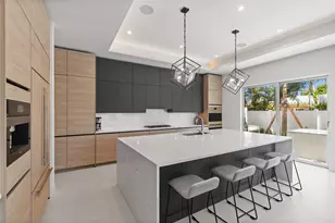 221 Shore Ct, Fort Lauderdale, FL 33308 - Photo 20