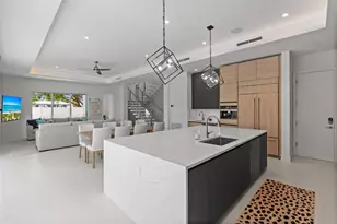 221 Shore Ct, Fort Lauderdale, FL 33308 - Photo 22