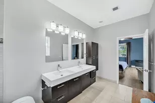 1251 NE 32nd St, Oakland Park, FL 33334 - Photo 50