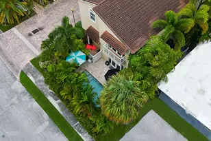 1251 NE 32nd St, Oakland Park, FL 33334 - Photo 16