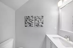 1251 NE 32nd St, Oakland Park, FL 33334 - Photo 24