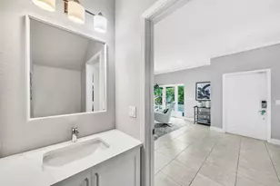 1251 NE 32nd St, Oakland Park, FL 33334 - Photo 24