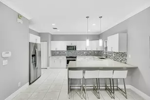 1251 NE 32nd St, Oakland Park, FL 33334 - Photo 18