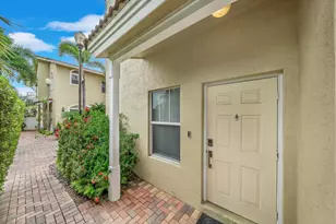 1251 NE 32nd St, Oakland Park, FL 33334 - Photo 4