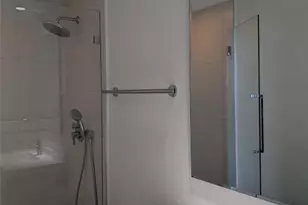 2000 Metropica Wy, Sunrise, FL 33323 - Photo 20