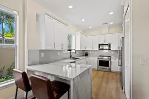 1121 NE 14th Ave, Fort Lauderdale, FL 33304 - Photo 2