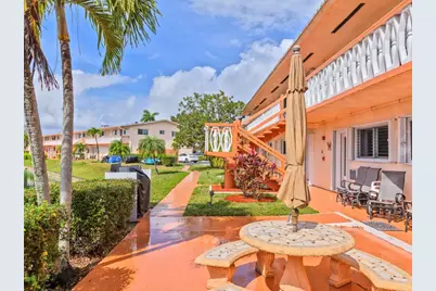 1000 SW 10th Avenue #P4, Hallandale Beach, FL 33009 - Photo 28