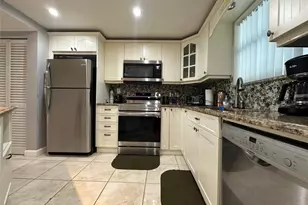 17801 N Bay Rd, Sunny Isles Beach, FL 33160 - Photo 6