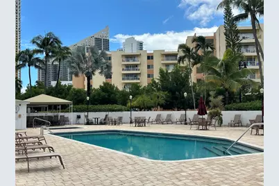 17801 N Bay Road #212, Sunny Isles Beach, FL 33160 - Photo 2