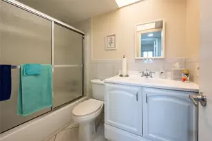 8515 Sunrise Lakes Blvd, Sunrise, FL 33322 - Photo 12