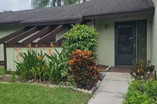 263 Deerfield Ct, West Palm Beach, FL 33411 - Photo 2
