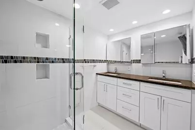 4800 Bayview Drive #306, Fort Lauderdale, FL 33308 - Photo 14