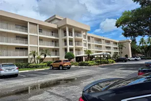 3151 S Palm Aire Dr Unit, Pompano Beach, FL 33069 - Photo 1