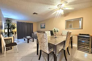 2141 NE 1st Ct, Boynton Beach, FL 33435 - Photo 4