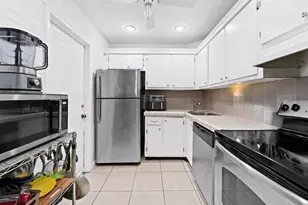 12 NE 19th Ct, Wilton Manors, FL 33305 - Photo 6