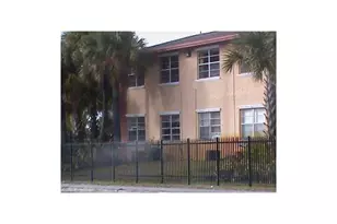 101 NE 41st St, Oakland Park, FL 33334 - Photo 14