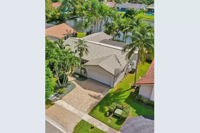10402 NW 5th Manor, Plantation, FL 33324 - Photo 2